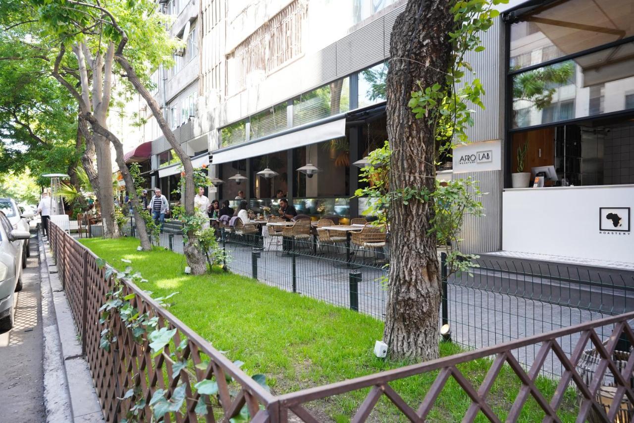 Soho Apart Hotel Єреван Екстер'єр фото