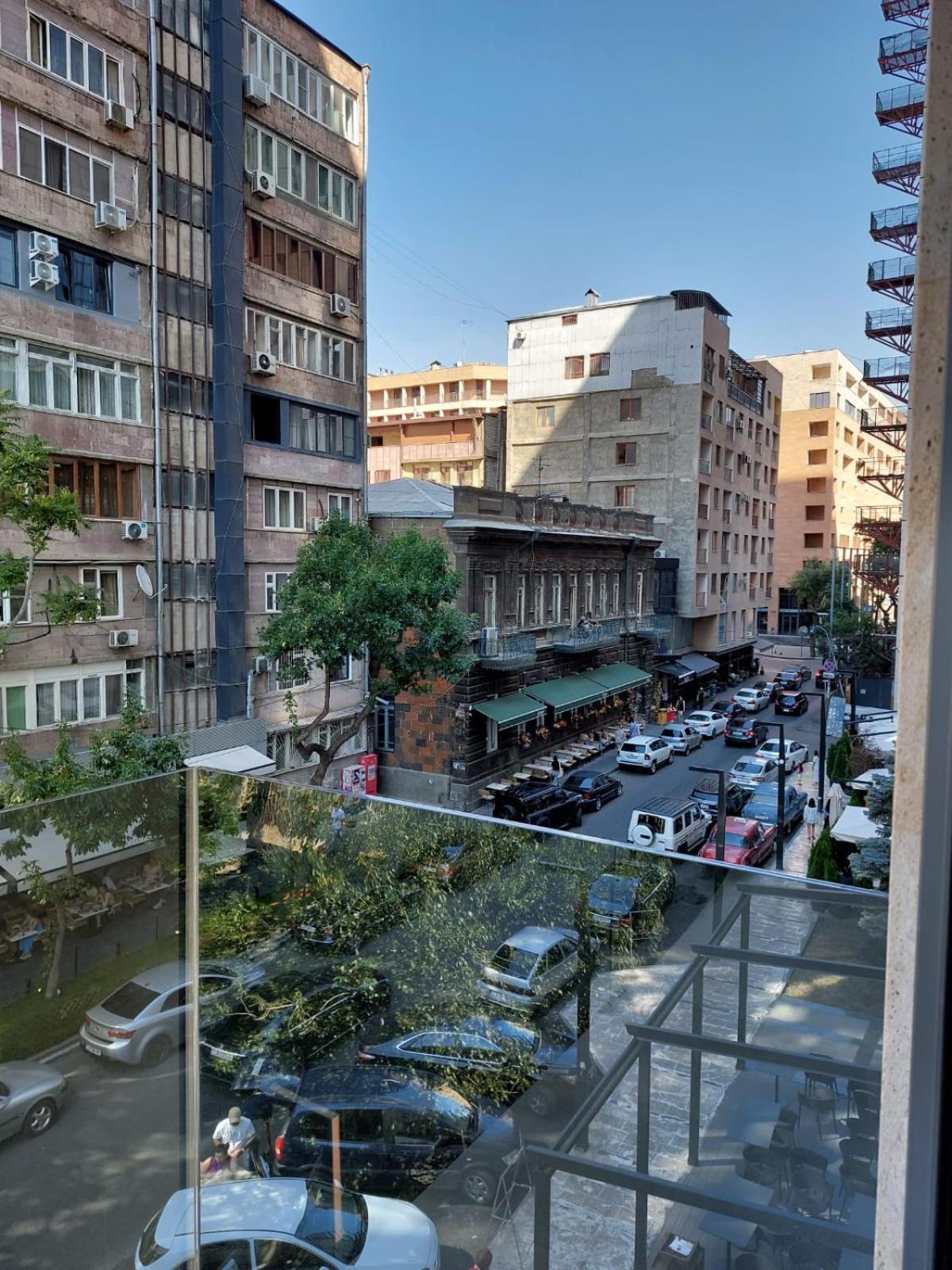 Soho Apart Hotel Єреван Екстер'єр фото